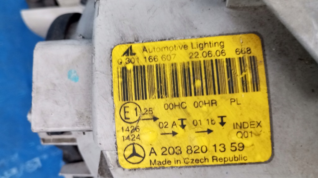 фото №12, Лампа левый перед uk anglik a2038201359 mercedes c klasa w203 lift