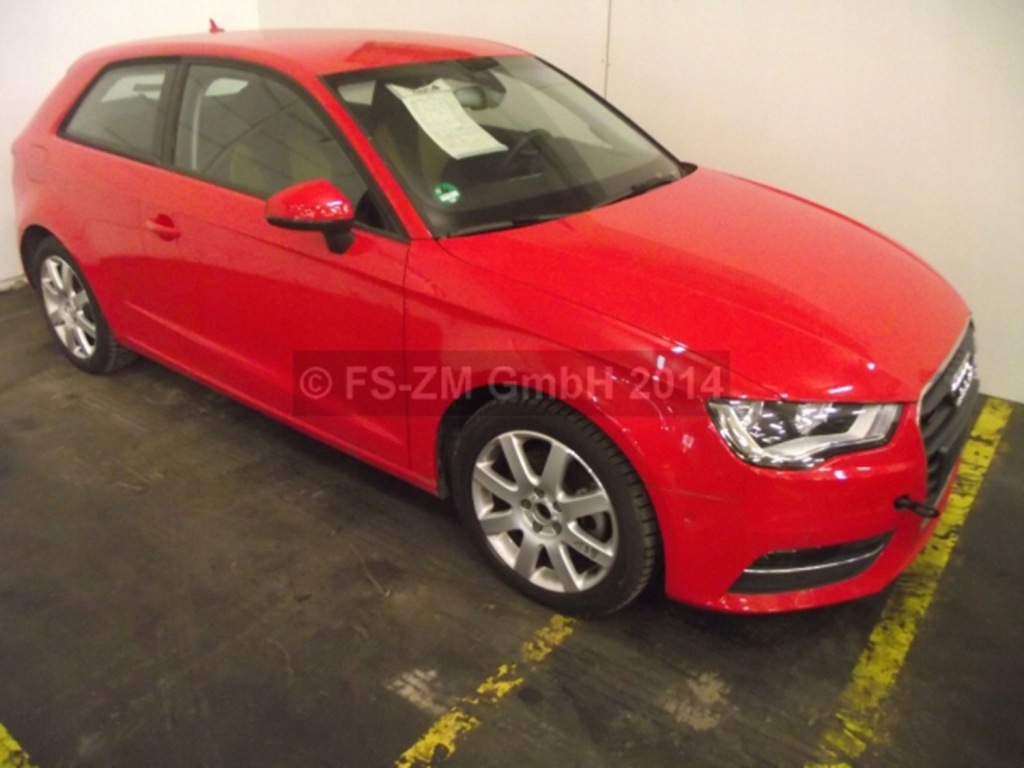 Audi a3 двері ліва передні srona ліва 8v 8v0 lz3m - червоний 3-дверний 8v Зі Шроту