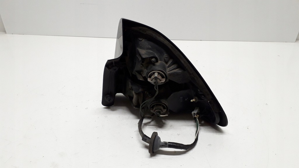 фото №16, Mazda 323c 323 c 94-97 лампа задняя комплектная