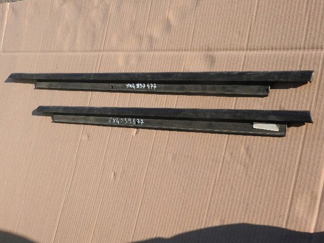 фото №1, Audi a1 8x молдинг уплотнитель дверь левая перед задняя