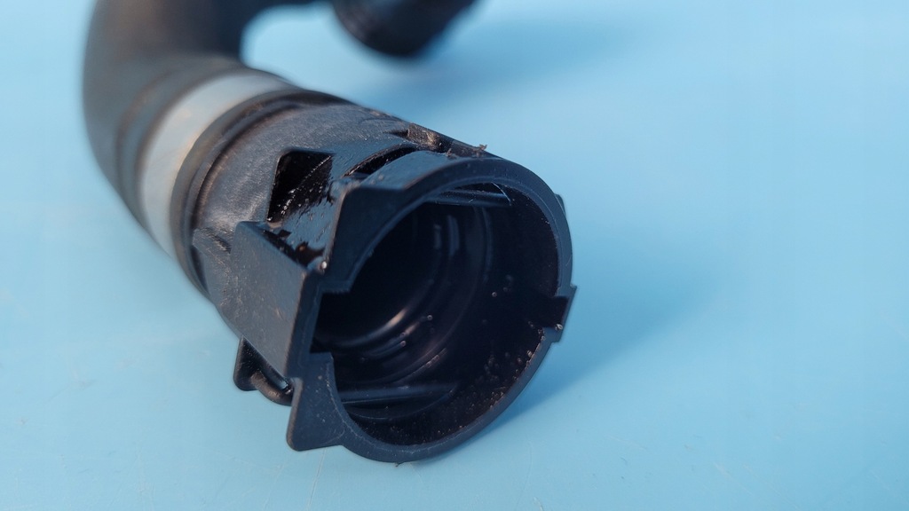 фото №11, Mercedes w206 21r wąż шланг радиатора a2068300802