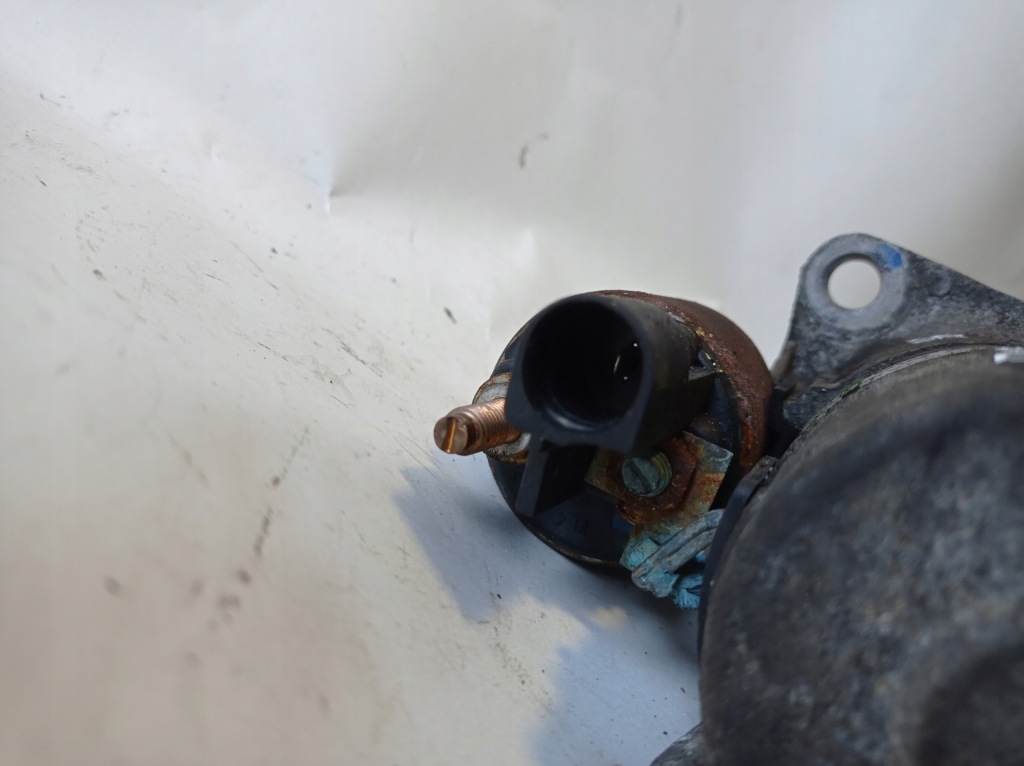 Стартер vw passat b6 2.0 tdi 02m911024a Недорого