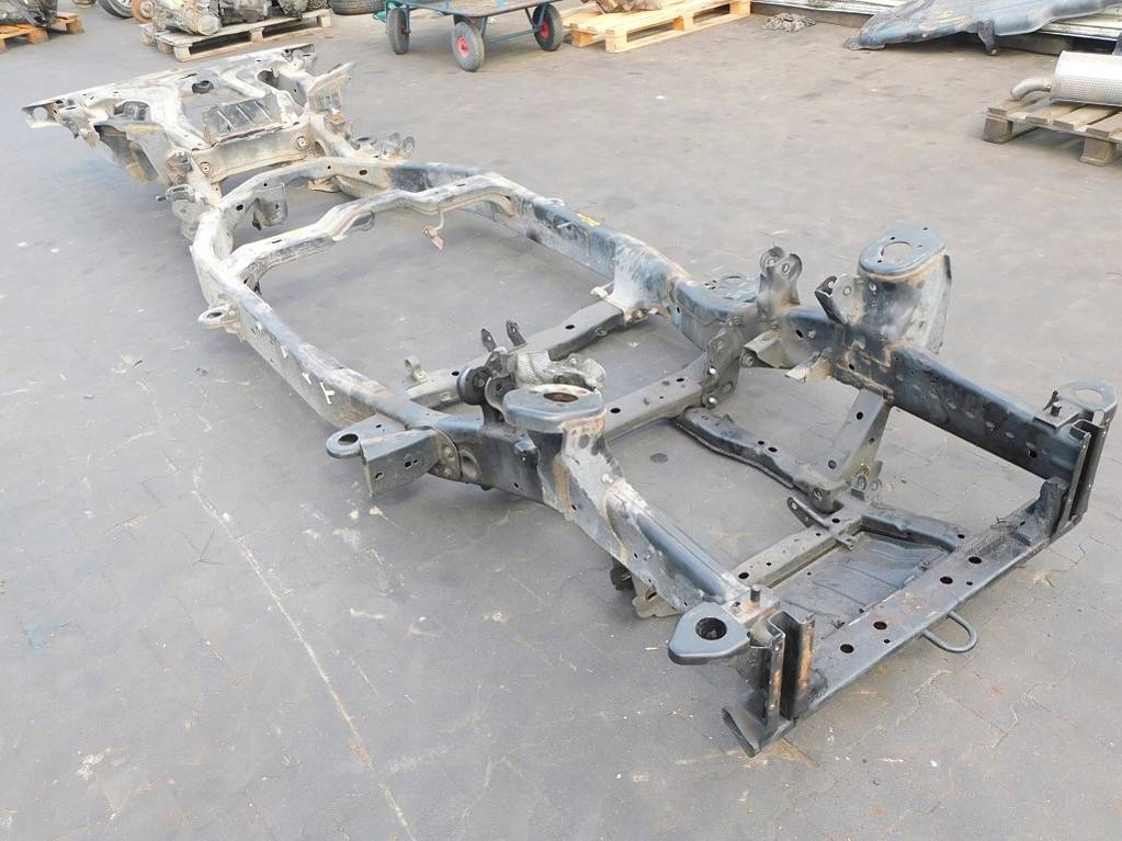 фото №8, Discovery iii l319 2.7td 04r рама