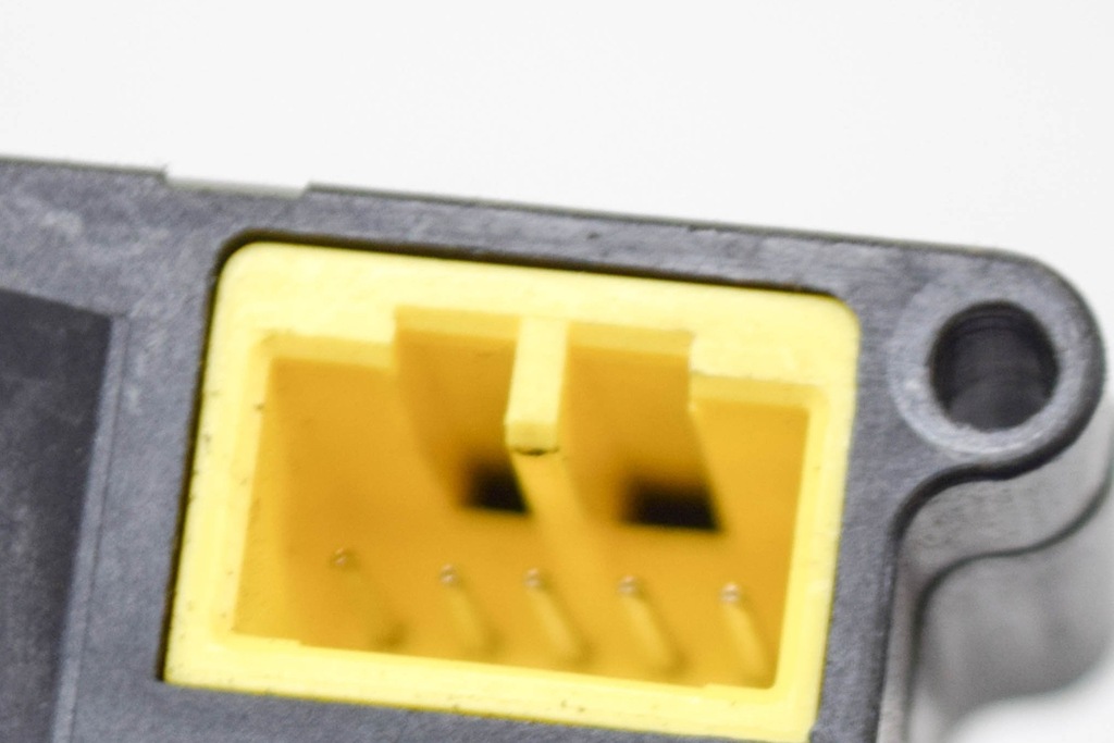 фото №5, Audi a8 d2 4d привод крышки отопителя 4d0820511a 063700-5001 2000