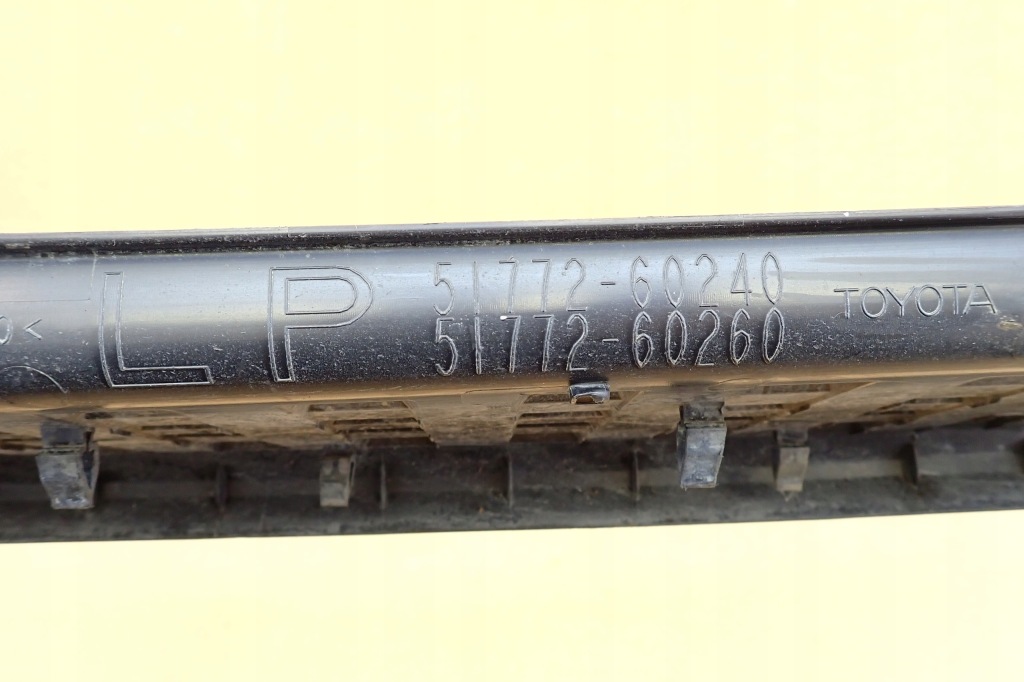 Купить Toyota land cruiser накладка порога  левая lh 2024- 51772-60260 51772-60240