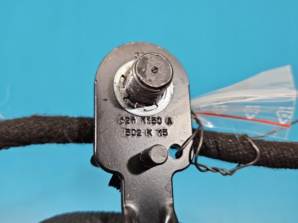 Клипса клипса поперечина перед правый  maserati quattroporte vi 13- Киев