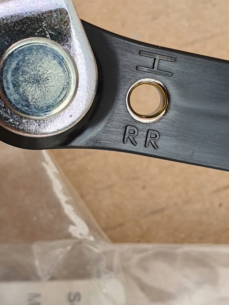 фото №8, Ограничитель дверь задних subaru impreza v 17-