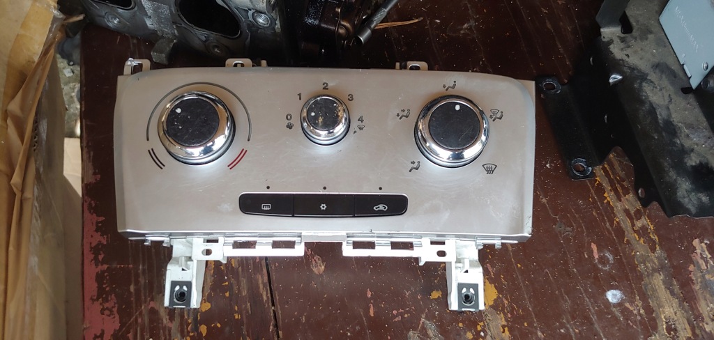 фото №1, Lancia delta iii панель кондиционера обдув