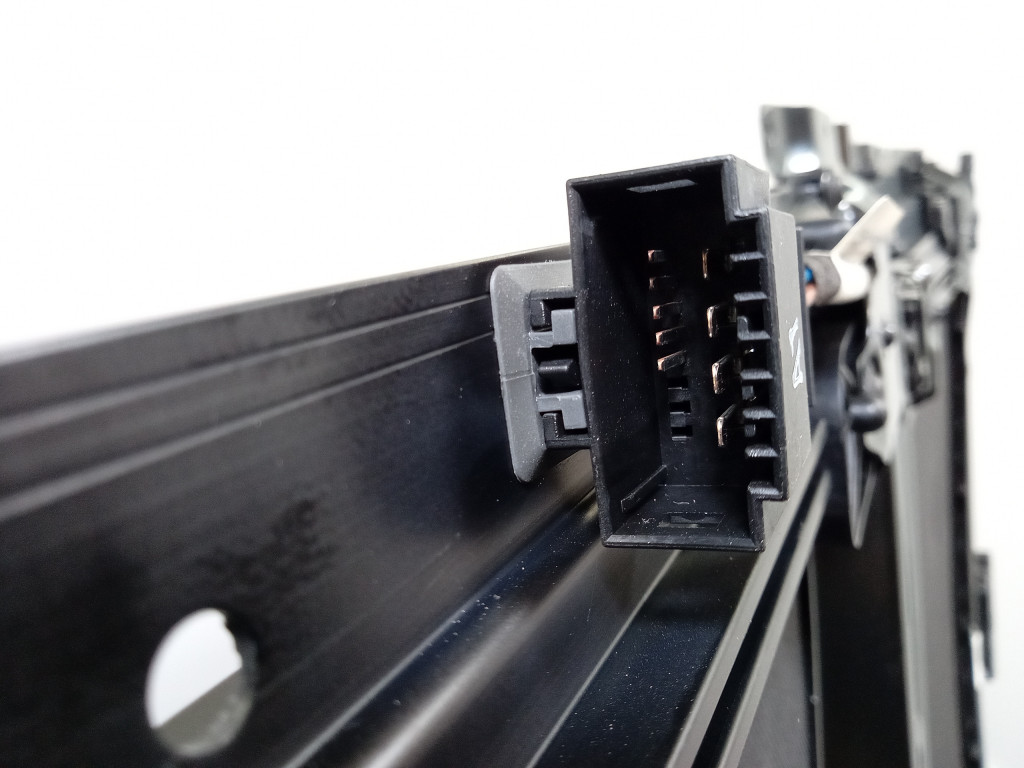 Bmw 7 g12 люк панорама 8072964 в Украине