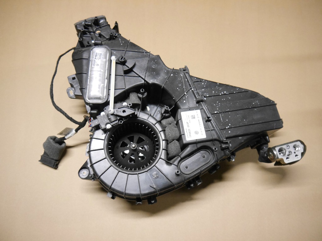 фото №1, Audi q7 4l отопитель задняя 7p6820003f
