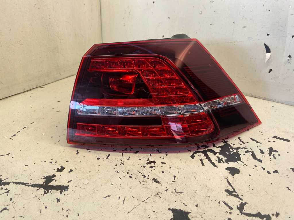 фото №1, Vw golf vii hb лампа правый задняя led 5g0945208