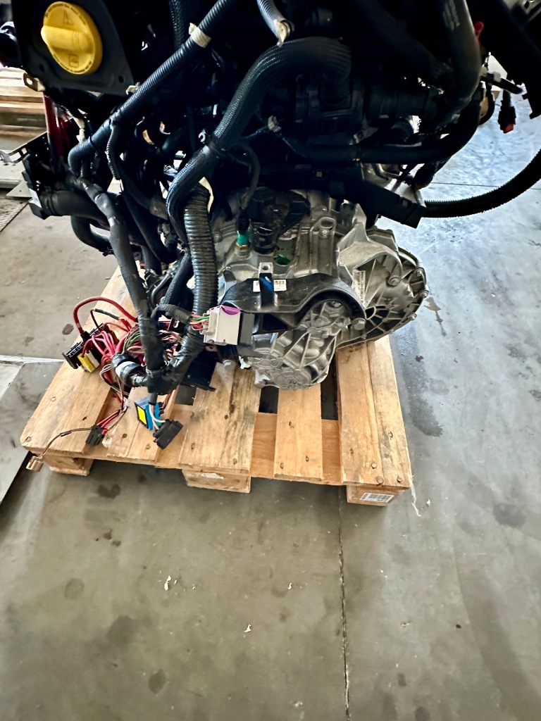 Двигун renault master 2.3 m9t716 m9t 716 бі-турбо szwajcar без  пробіг Недорого