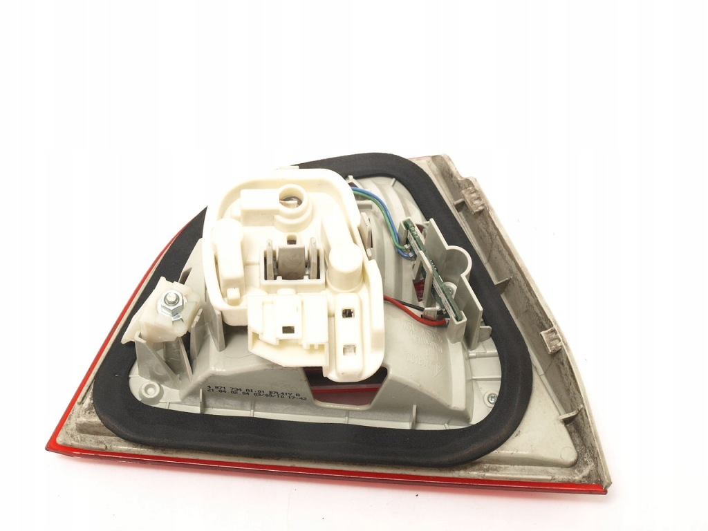 фото №9, Bmw 3 e90 sedan, f30 sedan, f80 sedan лампа led правый задняя w крышка 218402