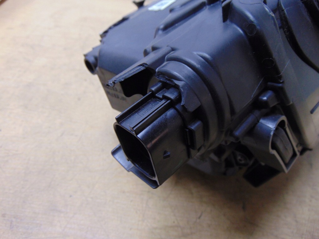 фото №13, Лампа правая перед audi a3 8y 8y0941012 europa