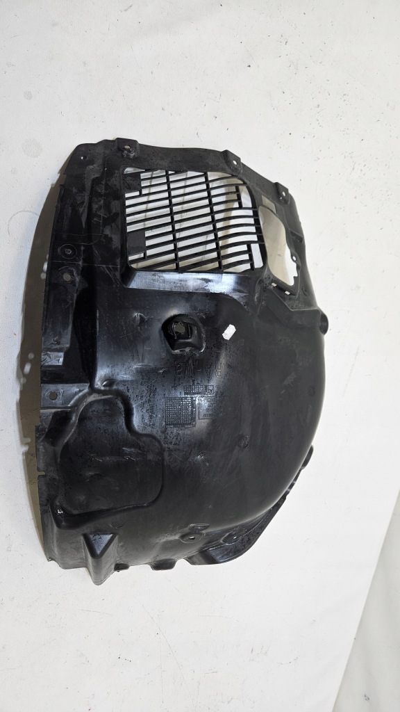 Купити Підкрилок перед передні ліва bmw m8 f91 f92 8060087