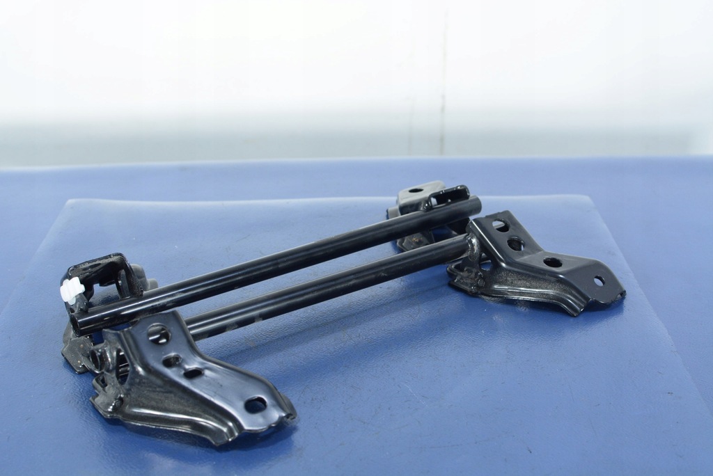 фото №1, Lexus ct200h lift isofix правый левый