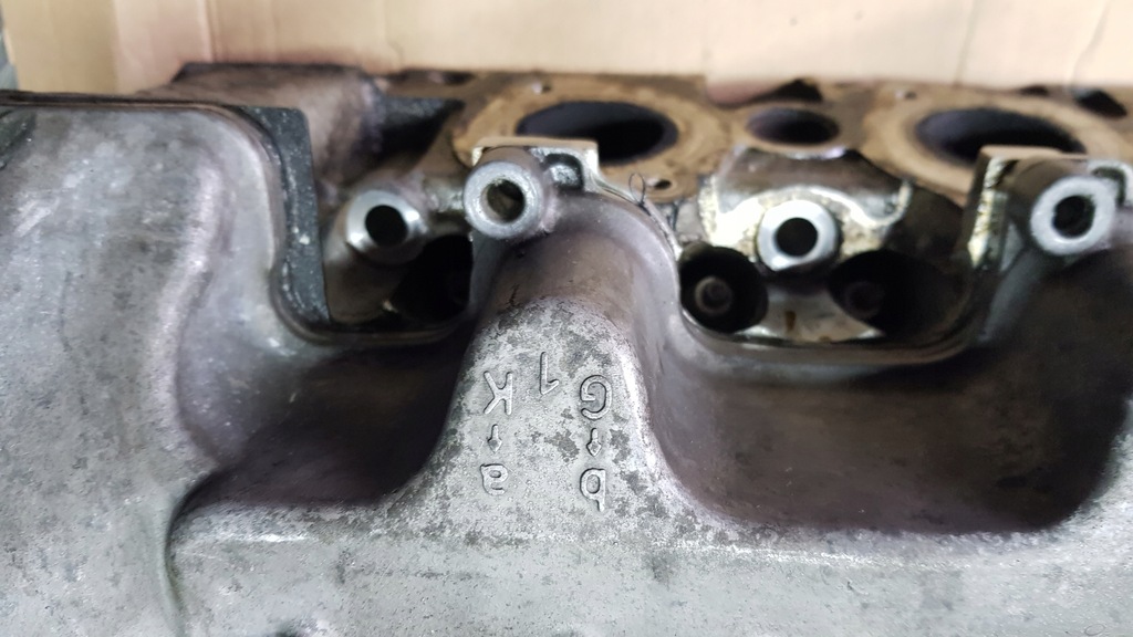 фото №13, Mercedes w211 3,2 кришка клапанів a1120160705