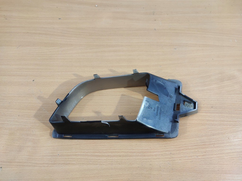 фото №2, Lancia phedra правая решётка w бампер перед рамка r