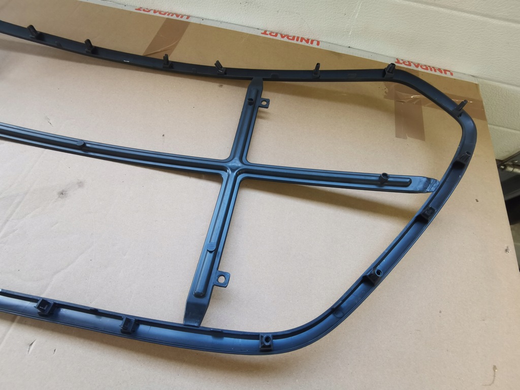 фото №11, Hyundai i30 ii - nowa решётка бампера передний