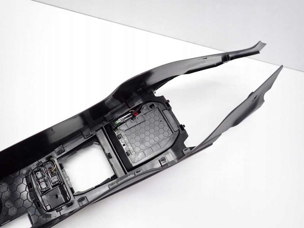 Купити Тунель європа оригінал 654858373 655863244b skoda kamiq 25r