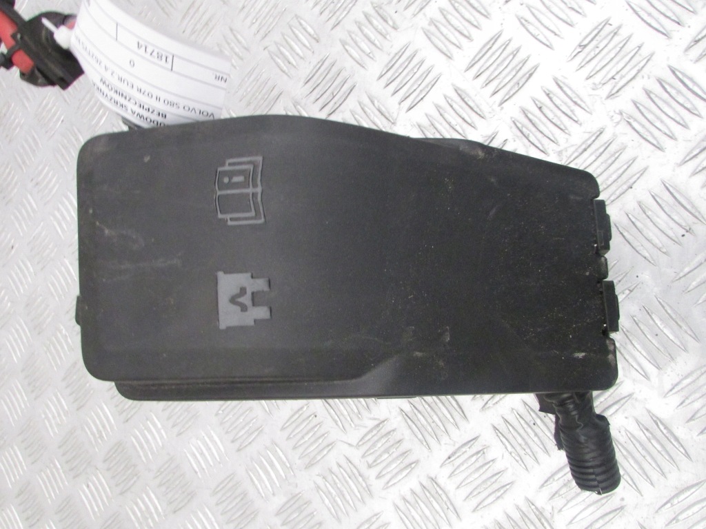 фото №2, Корпус коробка предохранителей volvo s80 ii 2.4 07