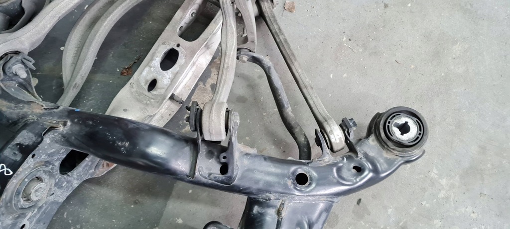 фото №10, Sq5 80a q5 подвеска подрамник задняя рычаги поворотный кулак рама 80a505235s