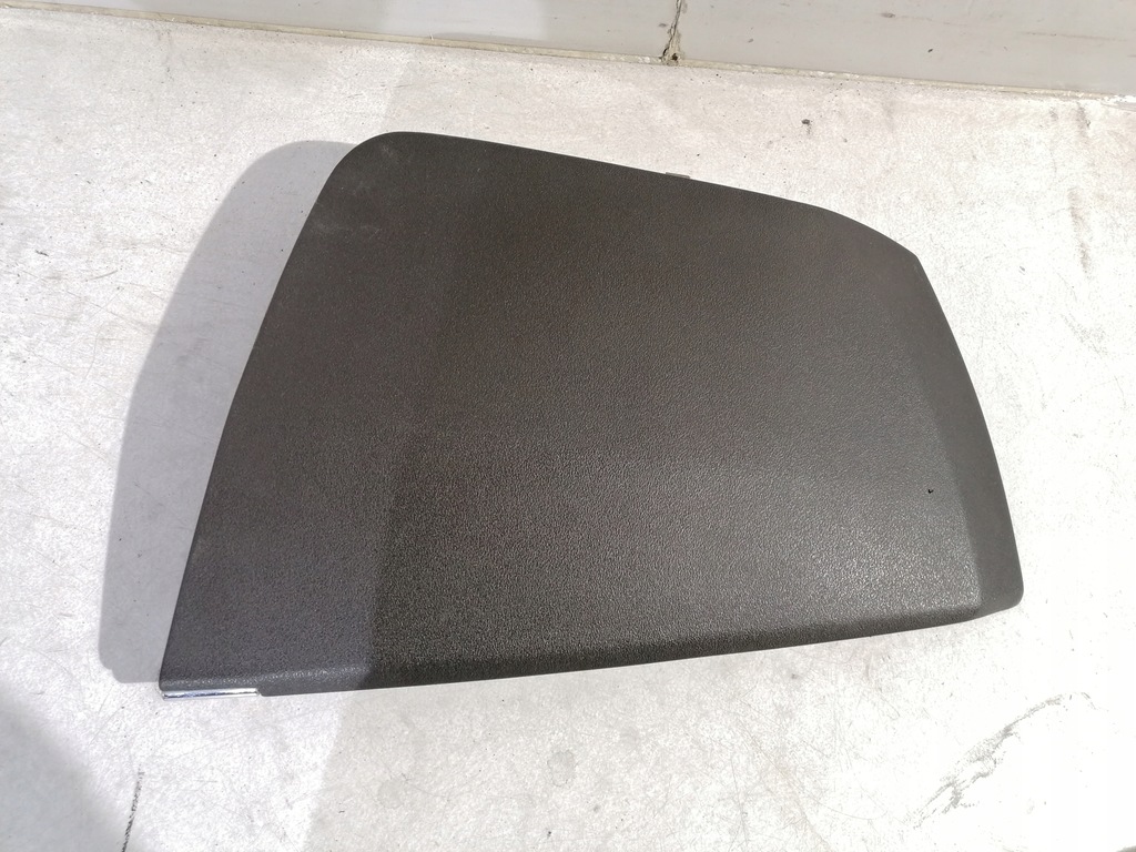 фото №1, Lancia musa заглушка кришка бардачка права