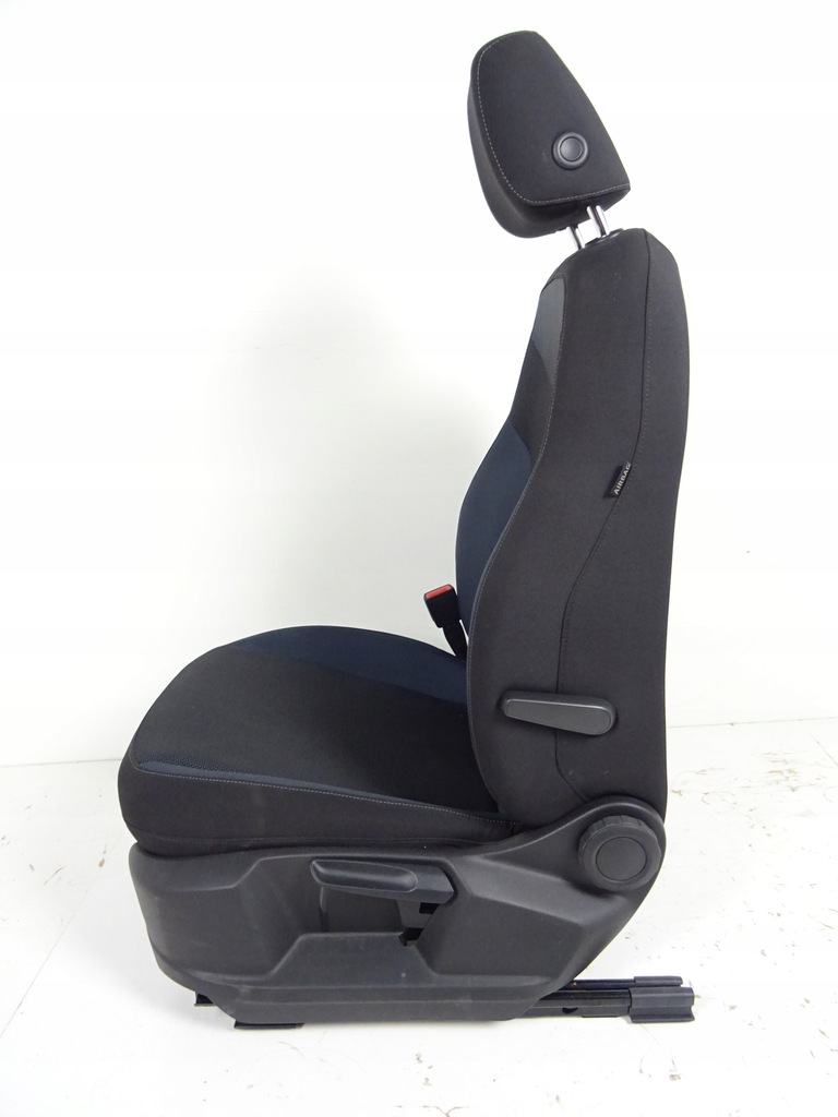 фото №15, Ateca заднє сидіння задня задня сидіння сидіння подушки безпеки