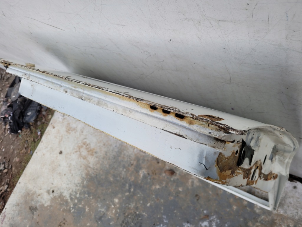 Mercedes e klasa w123 sedan двері праве задні задній Оригінал