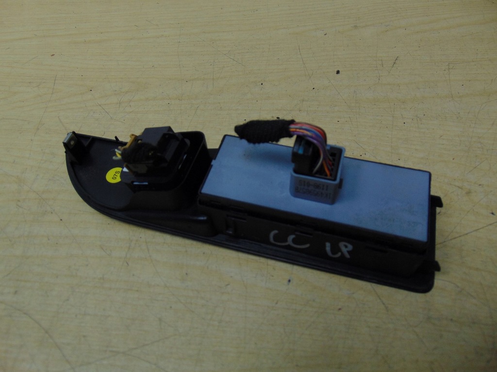 фото №6, Переключатель окон левый перед vw passat cc europa