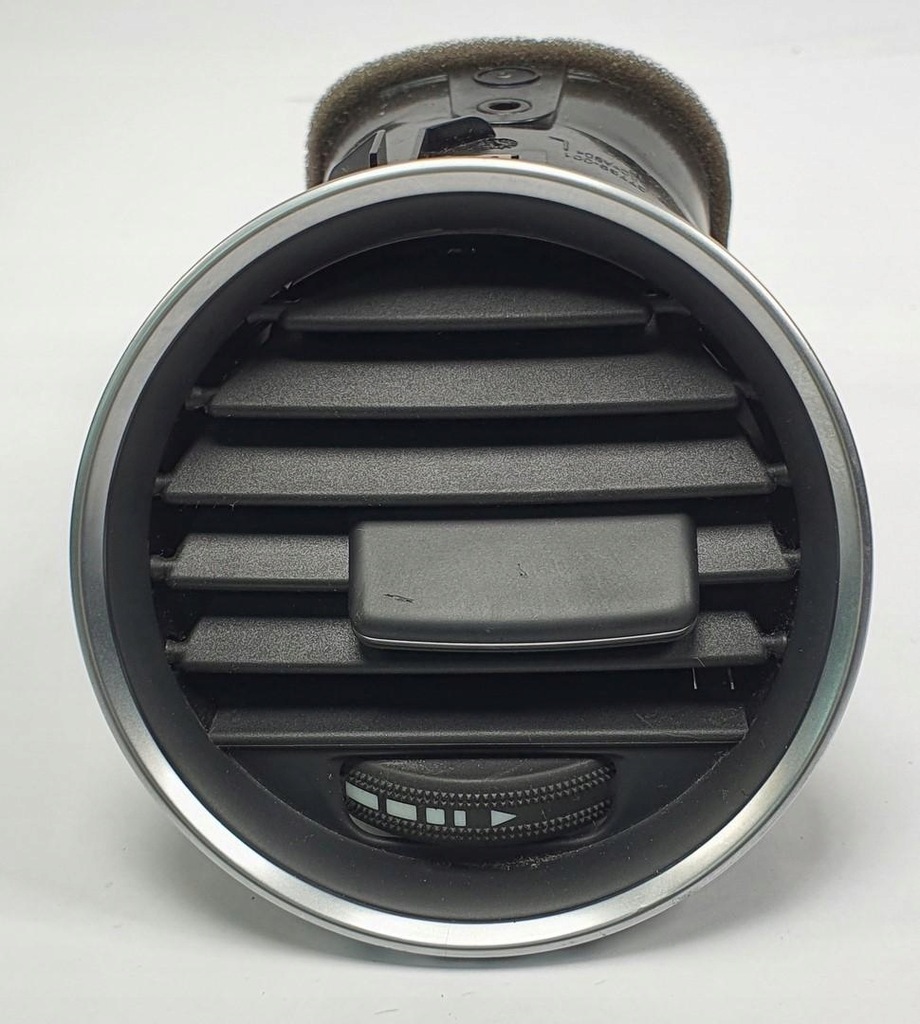 фото №1, Решітка обдув ліва mercedes w204 a2048306354