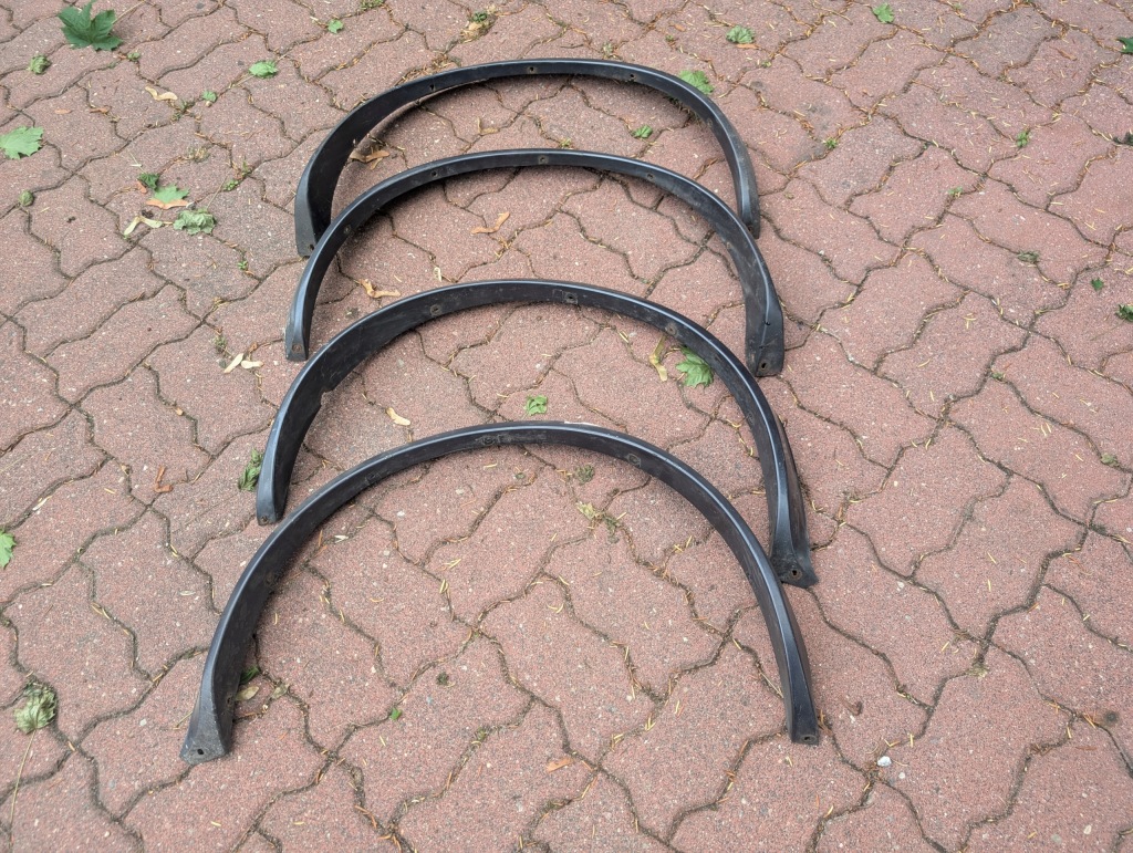 Купити Розширювач vw golf 1 cabrio 171853818a