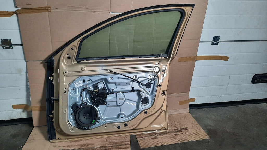 фото №8, Двері перед передні праве volvo s40 ii v50 04-12