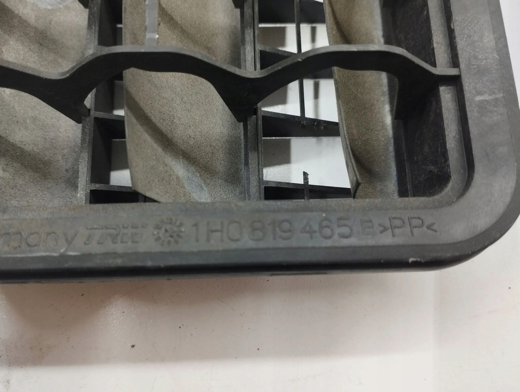 фото №7, Bentley flying spur 2005 решітка вентиляційна pod бампером заднім