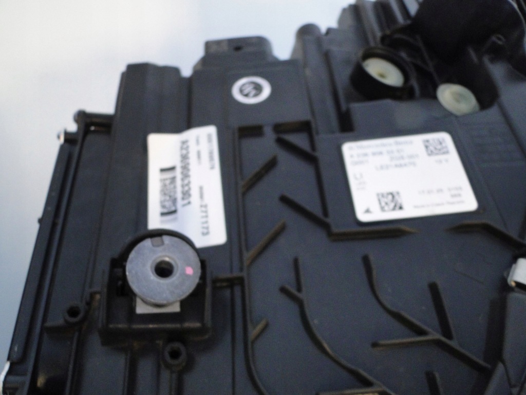 Купить Mercedes фара передняя правый  левая cle 236 c236 digital ходовие огни  комплект