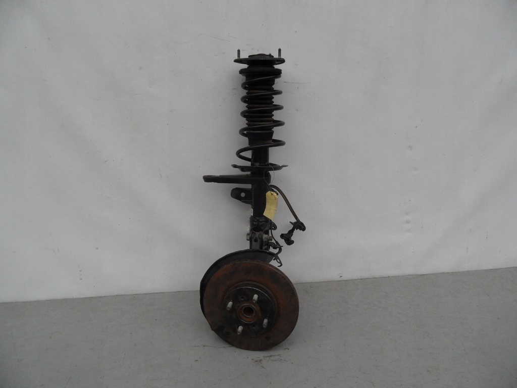 фото №1, Mcperson правый перед поворотный кулак toyota iq