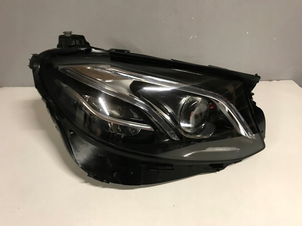 Купить Mercedes e klasa w213 фара правый  led multibeam