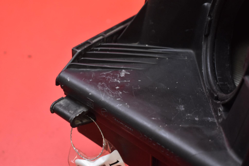 фото №8, Корпус фильтра воздуха 8638495 volvo s60 1 i 2.0t 180 km 00-04