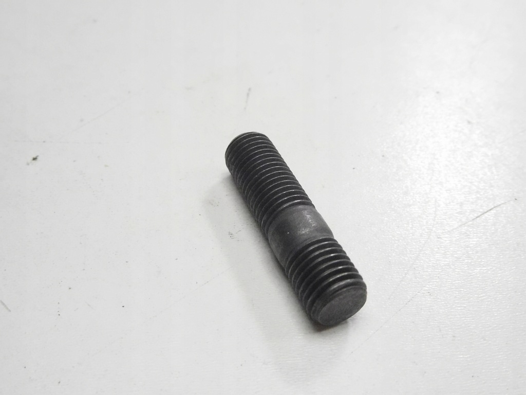 фото №6, Шпилька turbo mitsubishi pajero ii оригинальный номер md050074