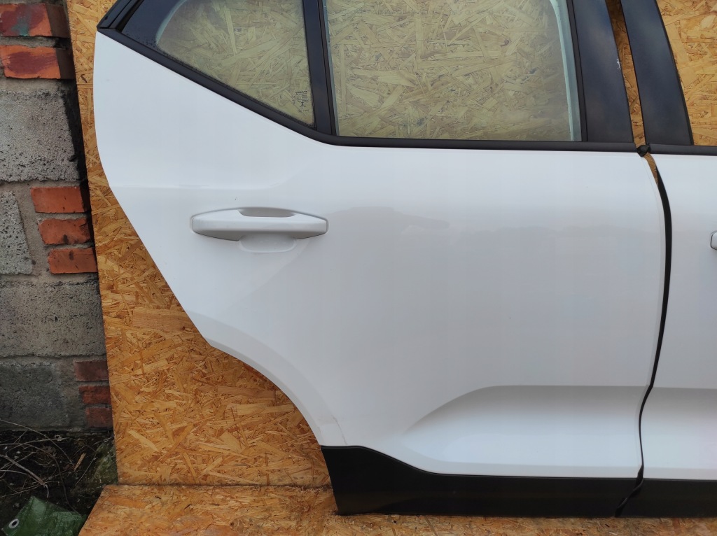 фото №4, Двері праве задні volvo xc40