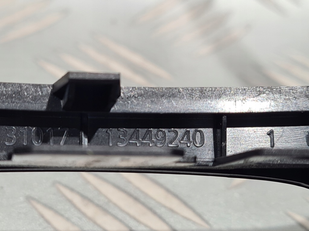 Декоративная  панели молдинг декоративная opel astra k европа piano в Украине