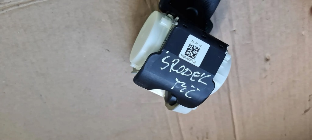 фото №10, Q5 8r pas безпеки середній задня 8r0857807