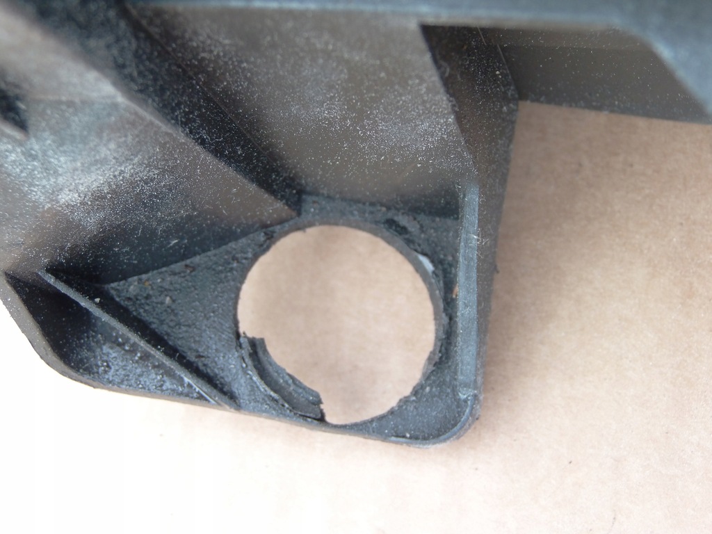 фото №8, Корпус фильтра воздуха 1j0129607d audi a3 8l 1.6 benz