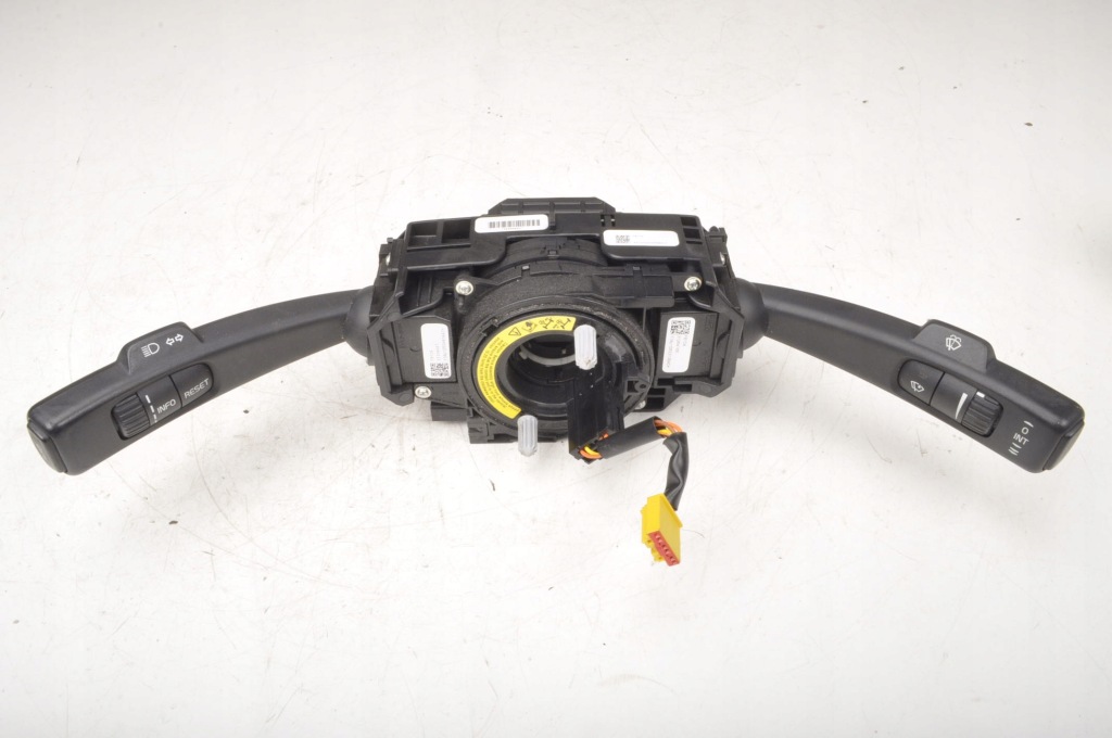 Купить Volvo s60 ii переключатель комбинированный 31334640