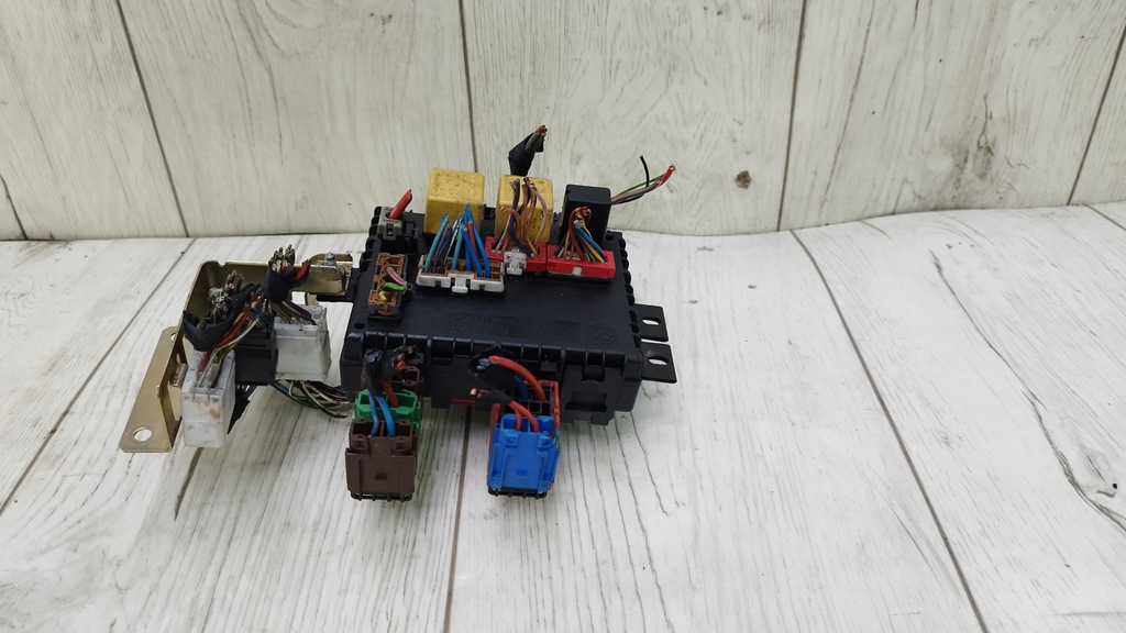 фото №5, Multipla 1.9 коробка предохранителей 46517276