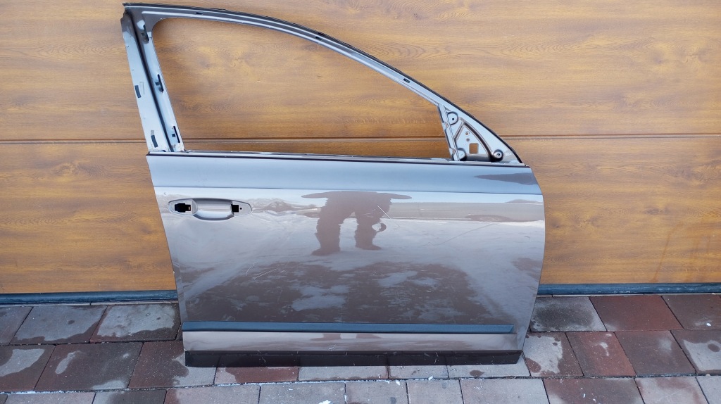 фото №1, Двері передні праве--- skoda octavia iii 5e0 2013-2019