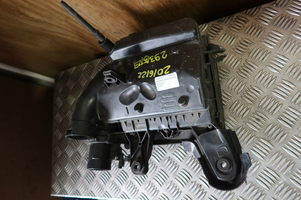 фото №10, Корпус фильтра воздуха peugeot 1.6 9673061080