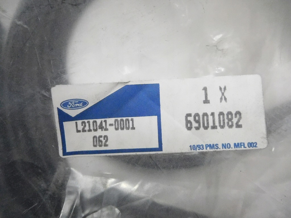 фото №7, Прокладка задний крышки багажника ford transit оригинальный номер 6901082