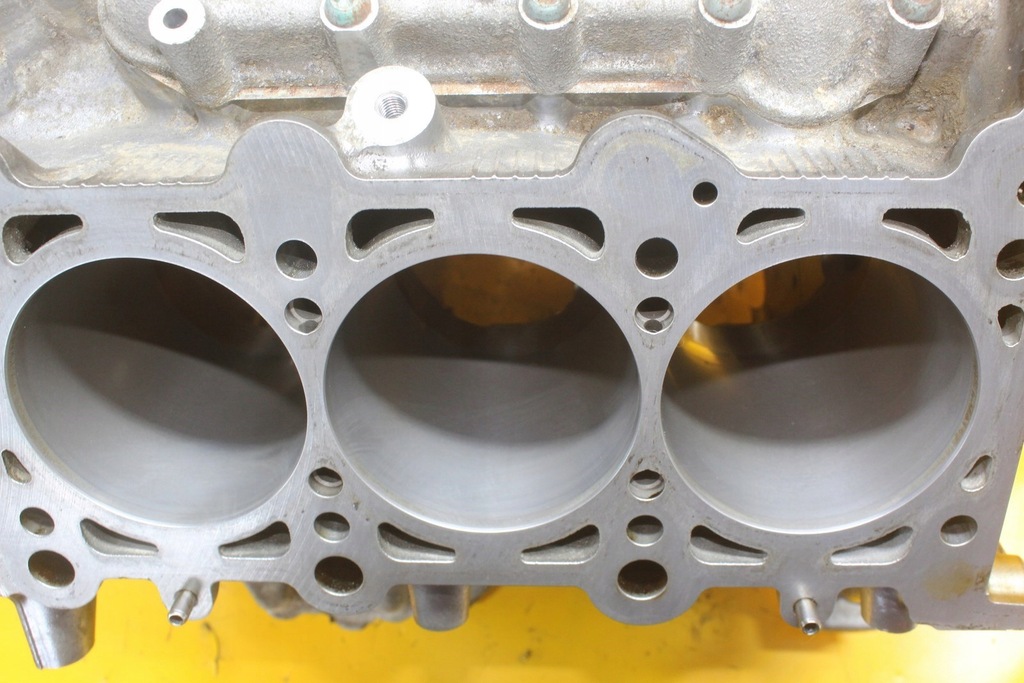 фото №14, Блок двигателя audi a6 c6 a4 b7 3.2 fsi auk 06e103021a