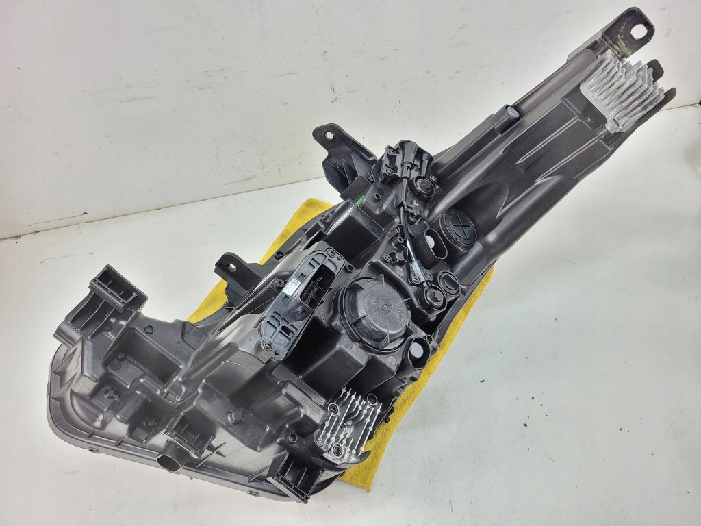 фото №15, Kia ev9 права передня лампа full led